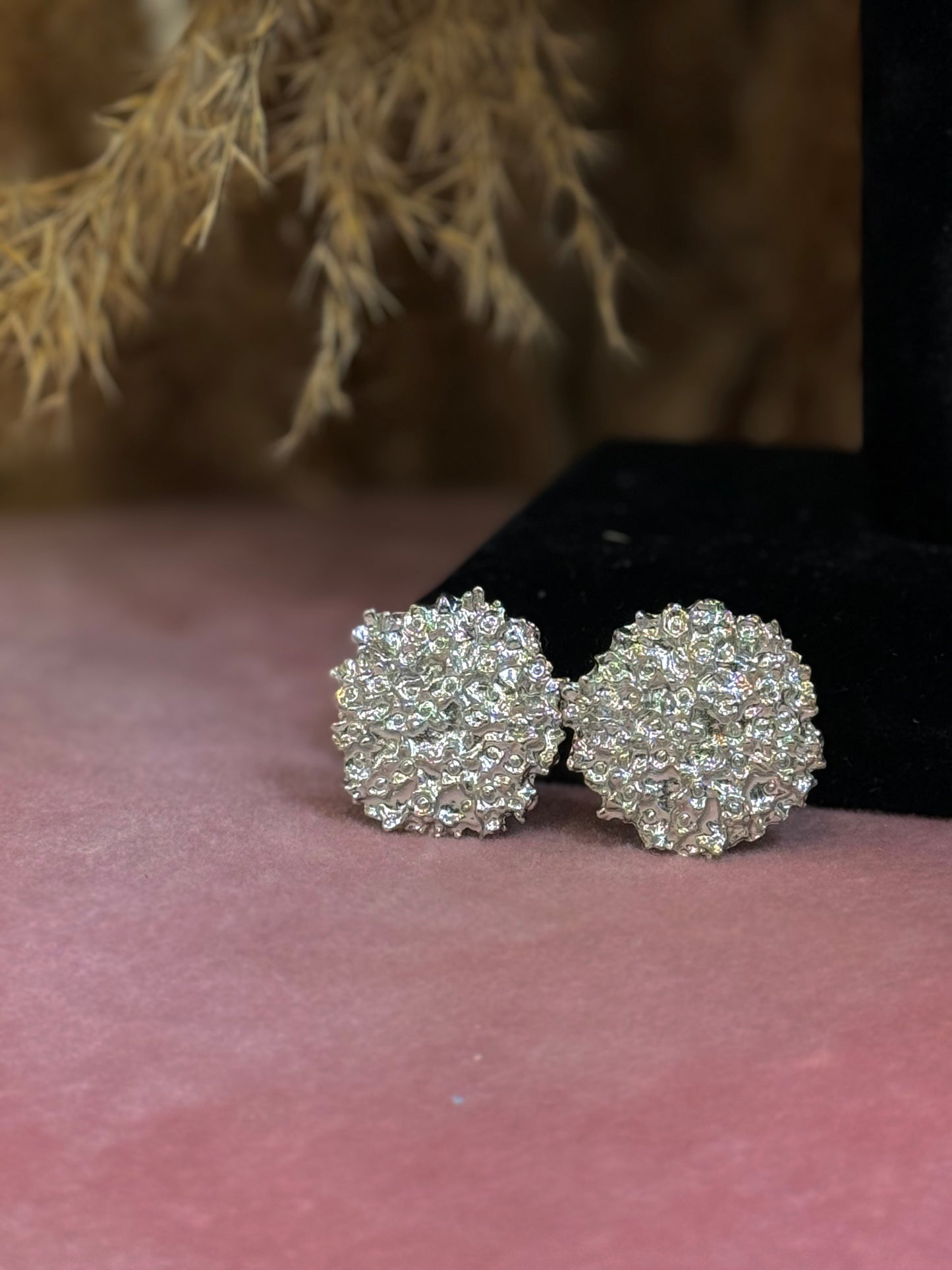 ORECCHINI BOTTONE MARTELLATO