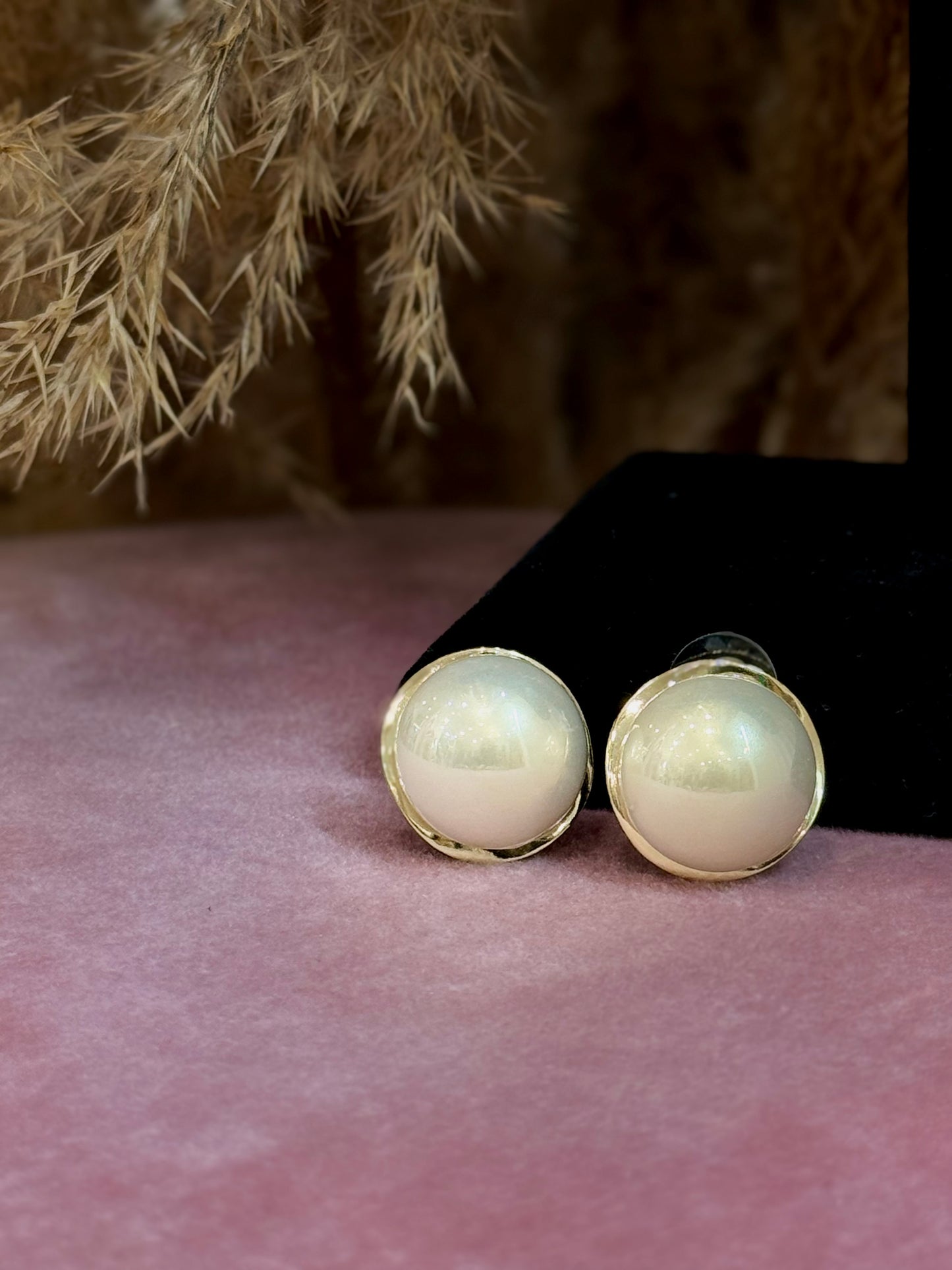 ORECCHINI A SFERA CON PERLA