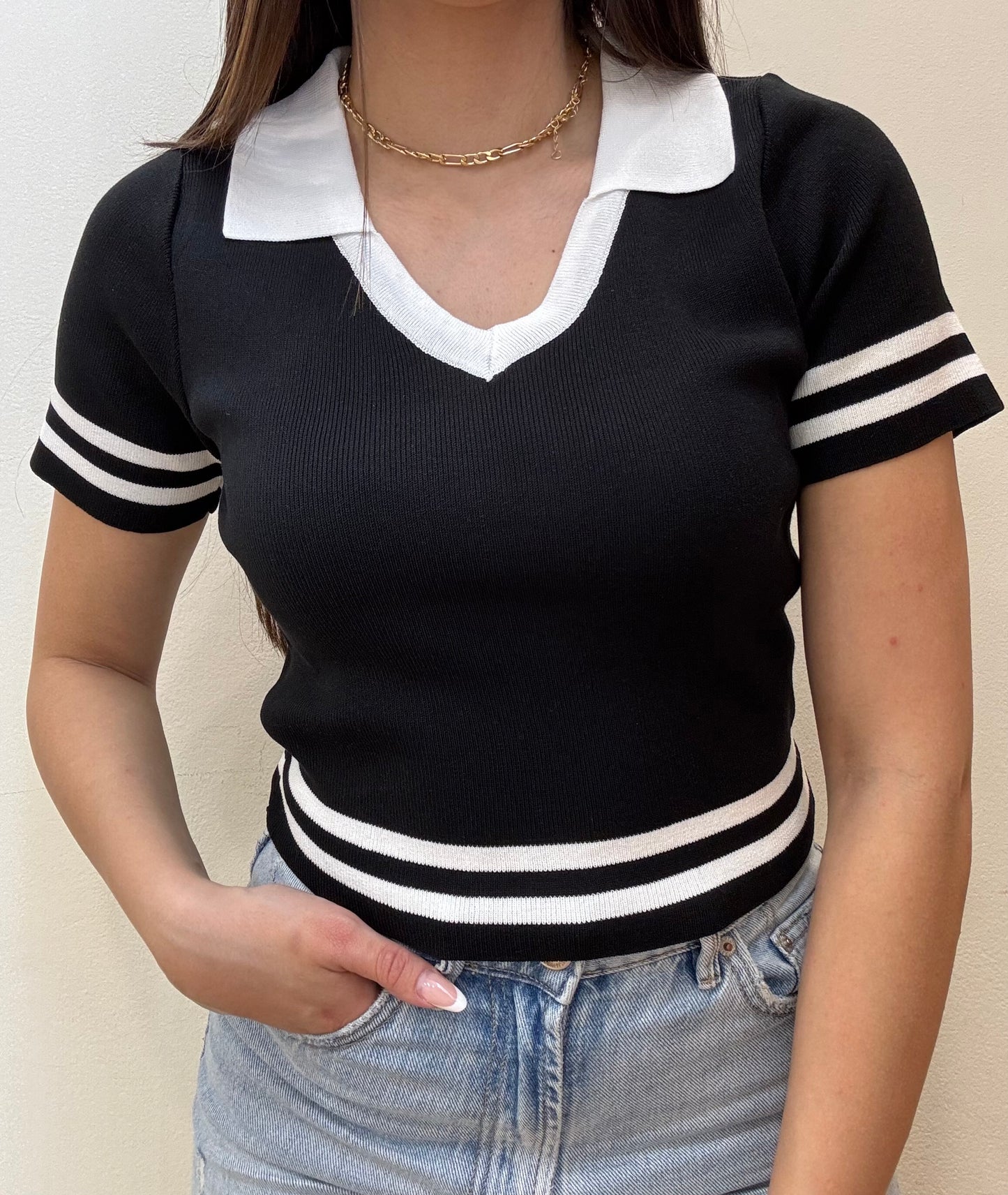 MAGLIA IN FILO SCOLLO V
