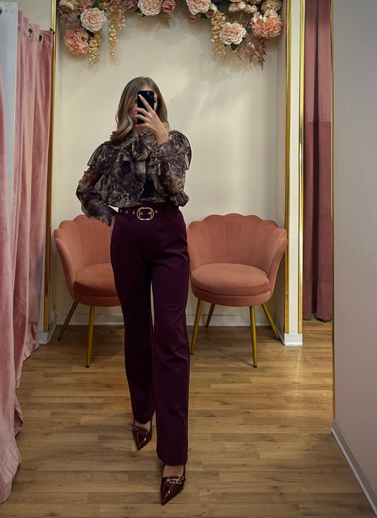 PANTALONE CON CINTURONE